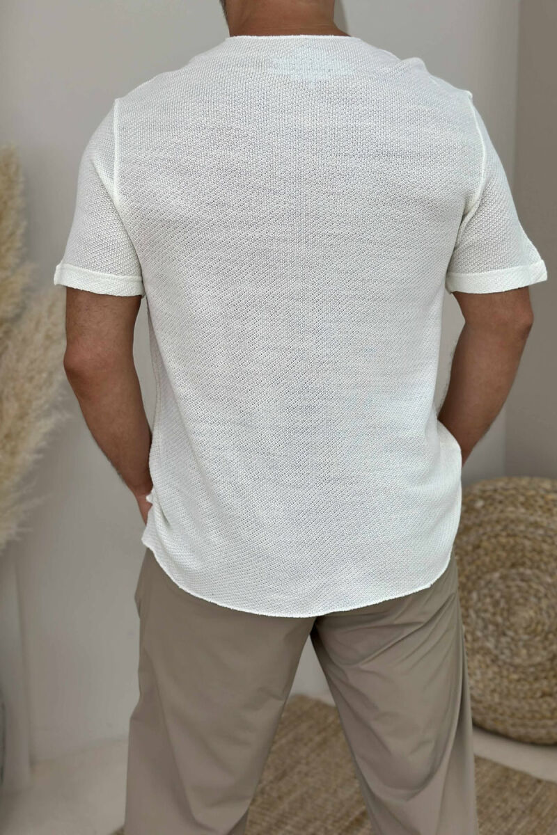 T-SHIRT ME KOPSA ME DETAJIN E XHEPIT PËR MESHKUJ NË NGJYRËN KREM - 2