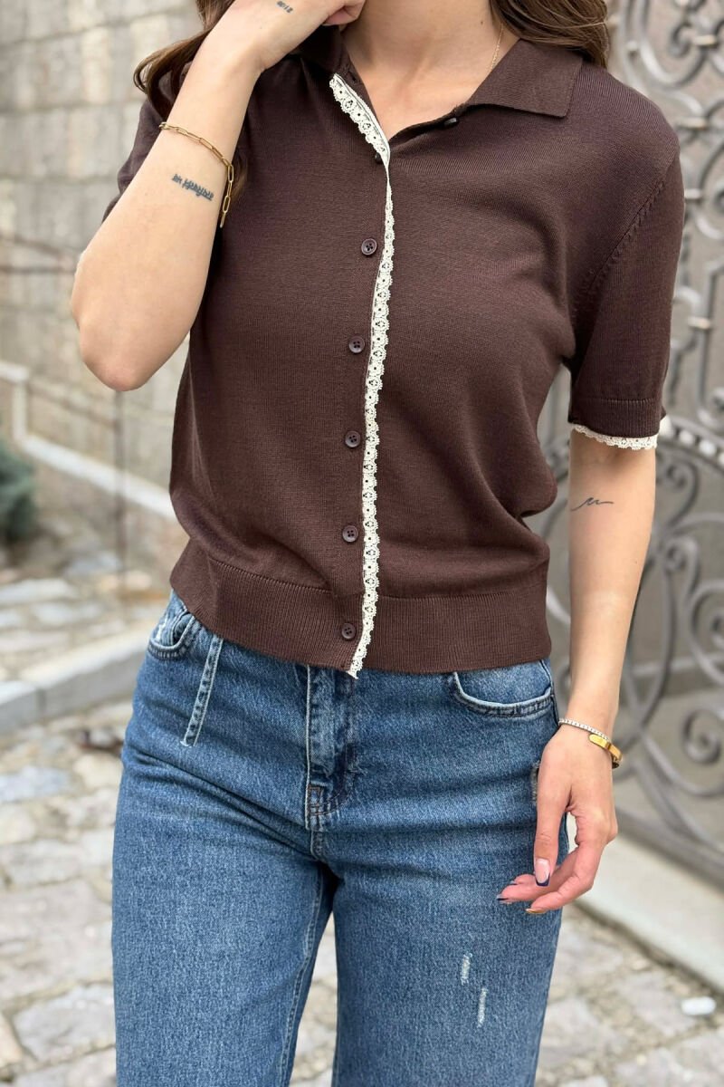T-SHIRT ME KOPSA PER FEMRA NE NGJYRE KAFE - 3