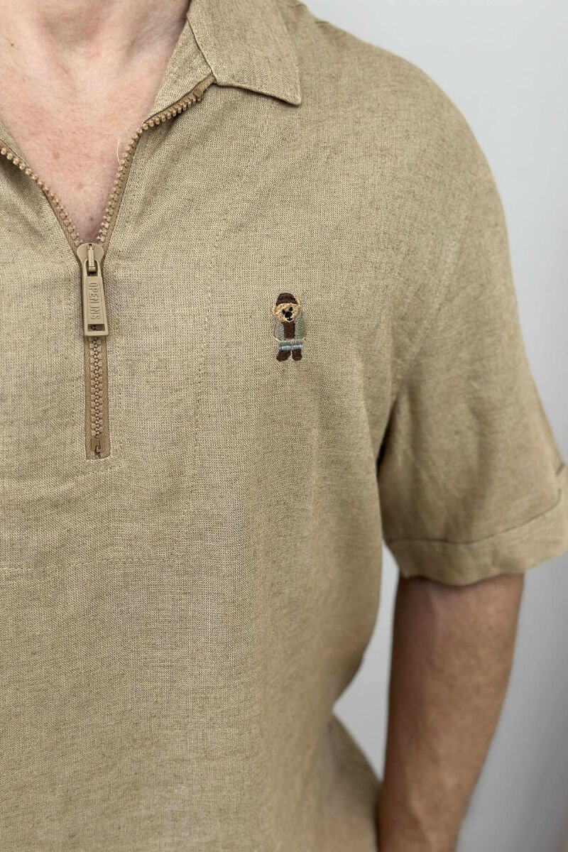 T-SHIRT ME LOGON E ARUSHIT PËR MESHKUJ NË NGJYRËN BEZHË - 3