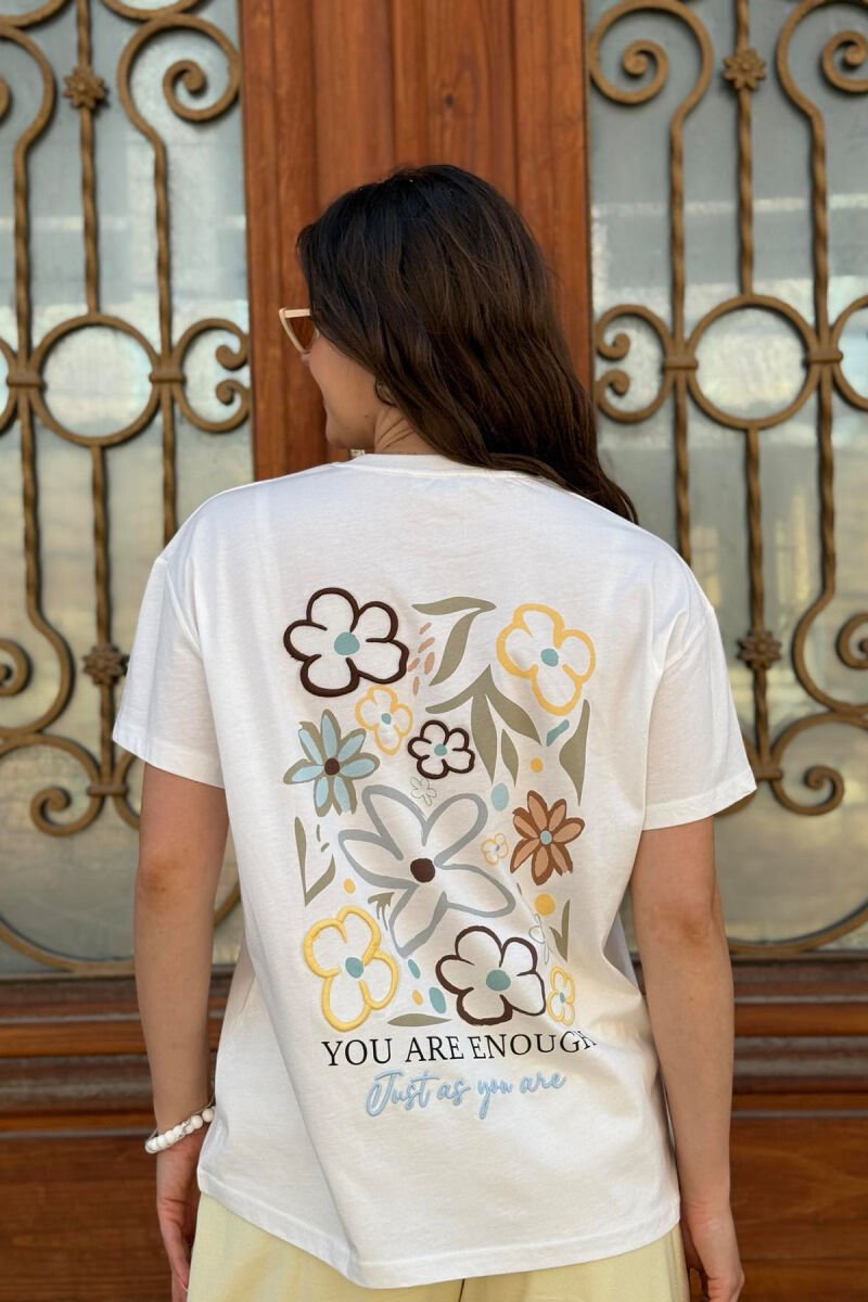 T-SHIRT ME PRINT LULESH PËR FEMRA NË NGJYRËN E BARDHË - 9