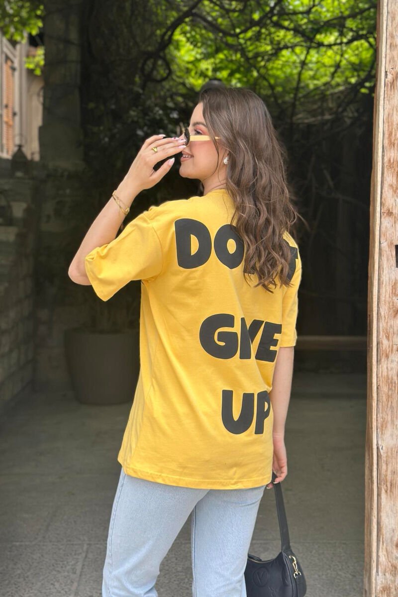 T-SHIRT ME SHKRIME DHE IMAZH PËR FEMRA NË NGJYRËN E VERDHË + NJE PAKETE CORAPE - 5