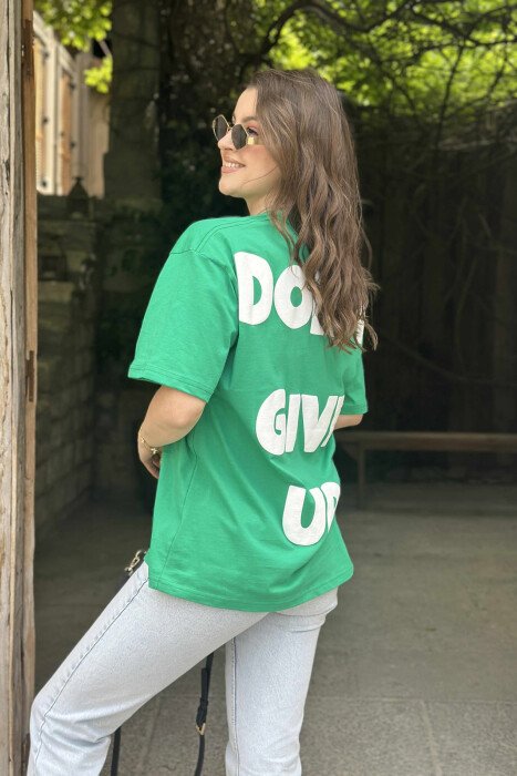 T-SHIRT ME SHKRIME DHE IMAZH PËR FEMRA NË NGJYRËN JESHILE + NJE PAKETE CORAPE - 3