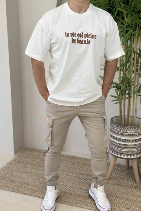 T-SHIRT ME SHKRIME DHE IMAZH PËR MESHKUJ NË NGJYRËN E BARDHË - KLAUDIO FASHION