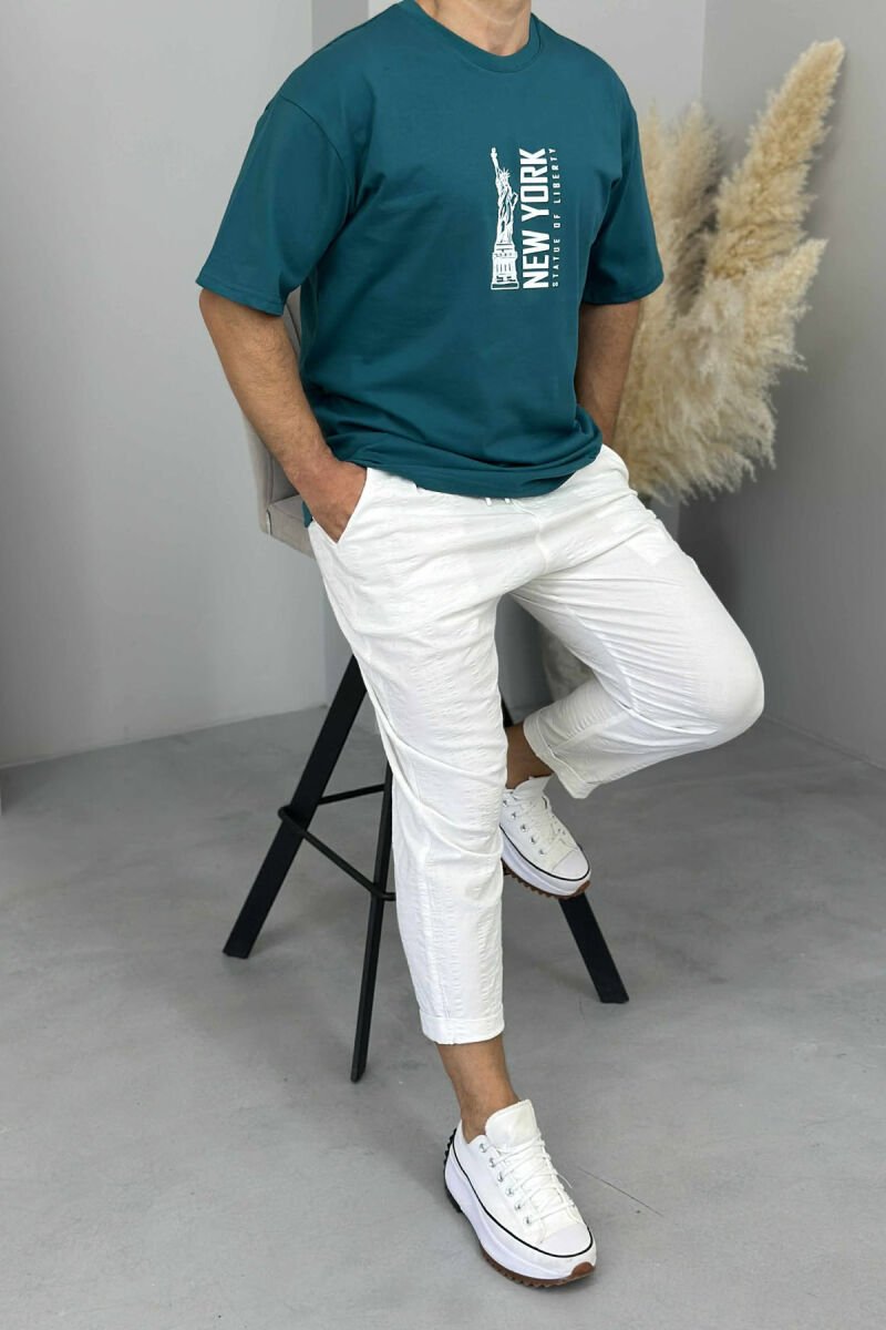 T-SHIRT ME SHKRIME DHE IMAZH PËR MESHKUJ NË NGJYRËN GURKALI - 1
