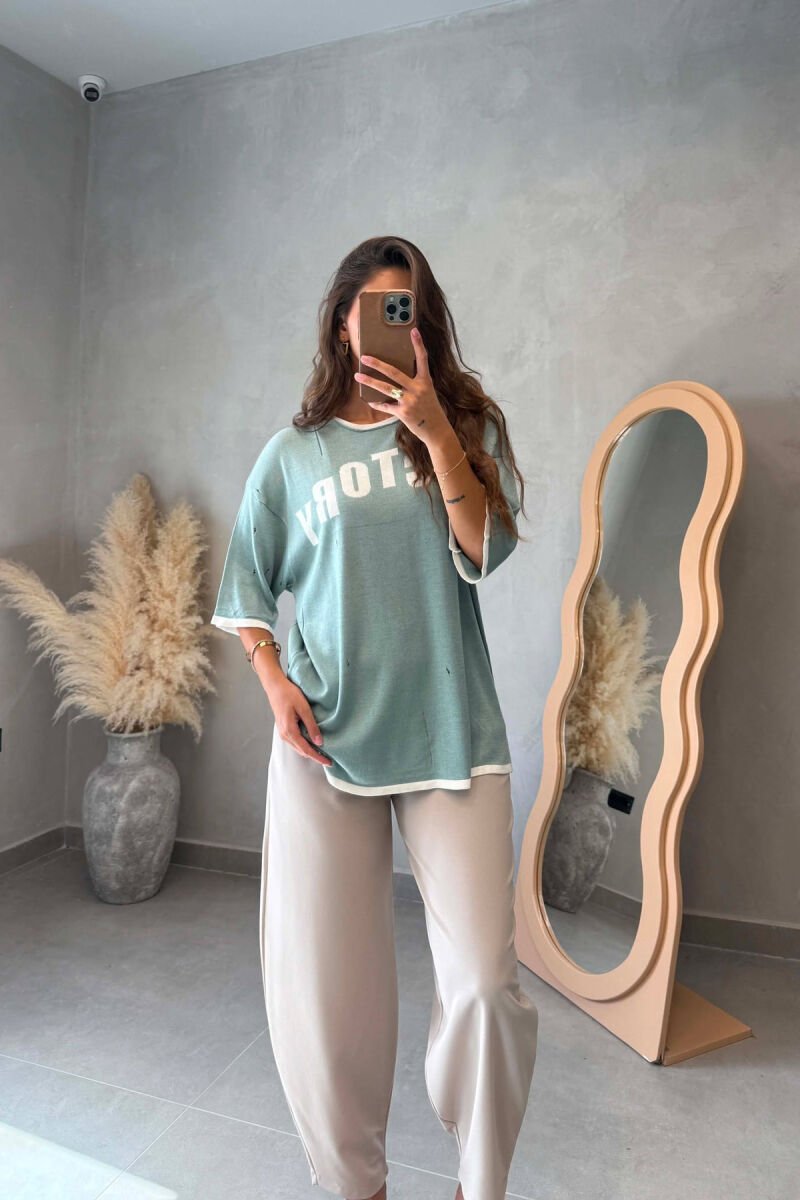 T-SHIRT ME SHKRIME NE PJESEN PARA PER FEMRA NE NGJYRE MENTE - 4