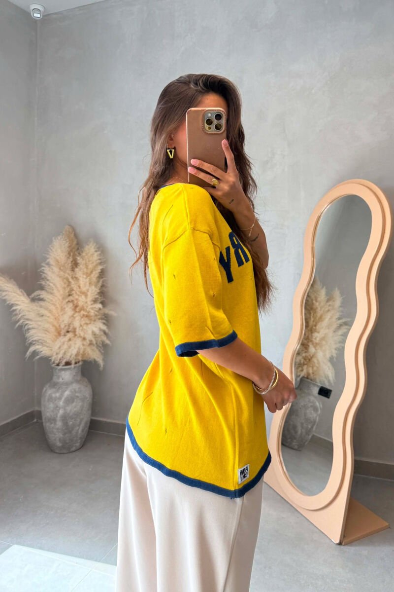 T-SHIRT ME SHKRIME NE PJESEN PARA PER FEMRA NE NGJYRE TE VERDHE - 4