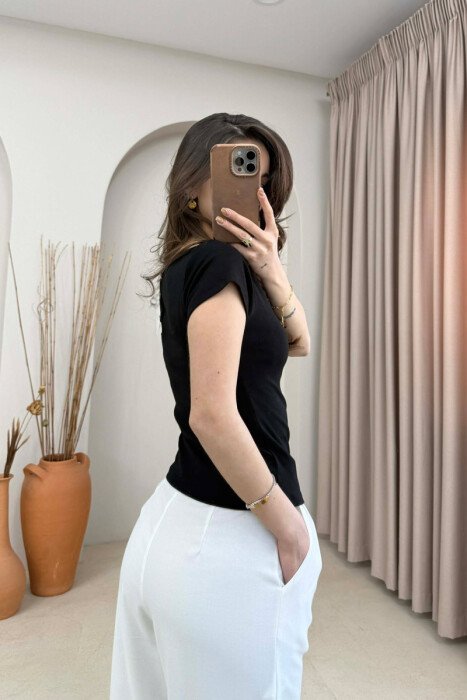 T-SHIRT ME SHKRIME PER FEMRA NE NGJYRE TE ZEZE - 4
