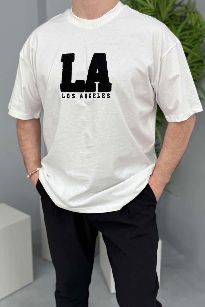 T-SHIRT ME SHKRIME PËR MESHKUJ NË NGJYRËN E BARDHË - 1