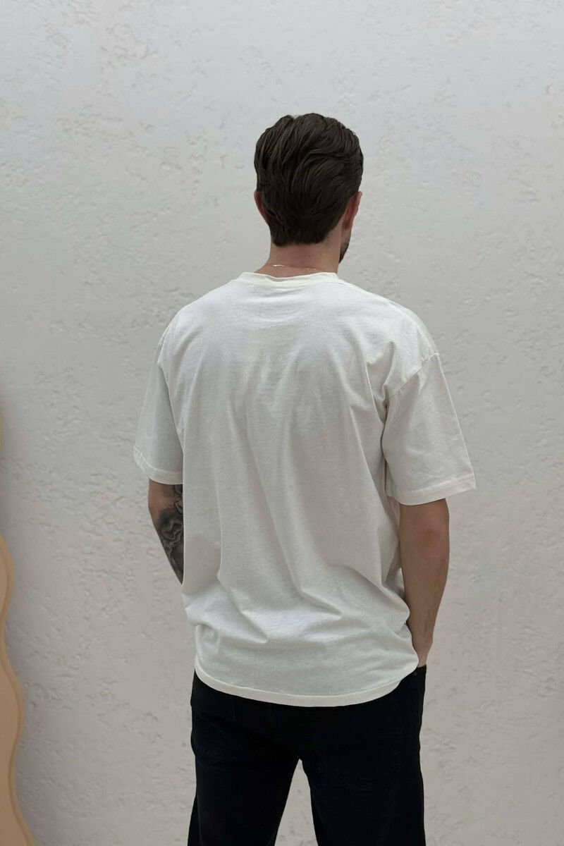 T-SHIRT ME SHKRIME PËR MESHKUJ NË NGJYRË KREM - 4