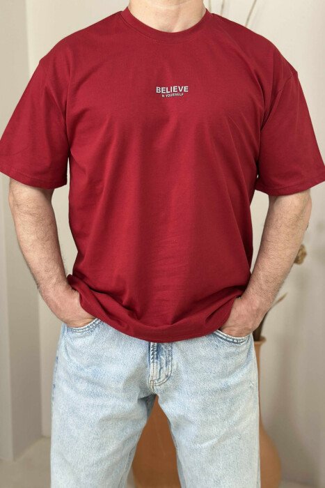 T-SHIRT ME SHKRIME PËR MESHKUJ NË NGJYRËN VISHNJË - 3