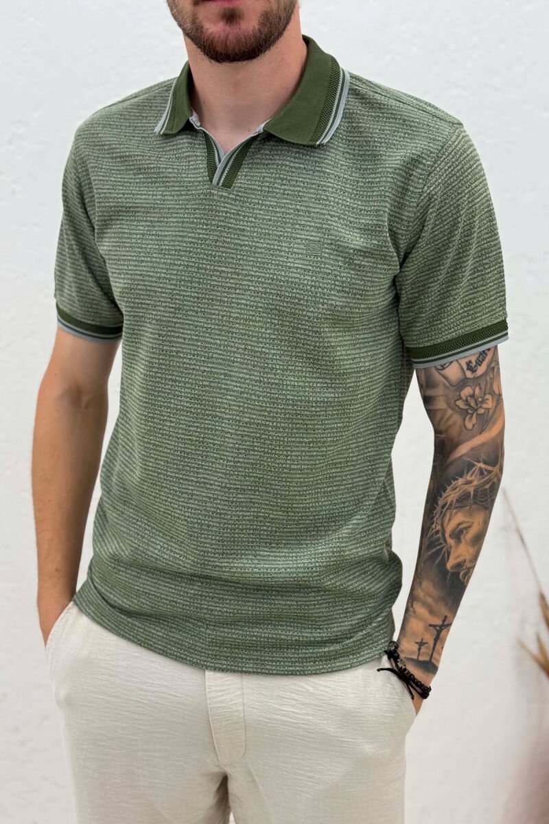 T-SHIRT ME TEKSTURE DHE JAKE POLO PER MESHKUJ NE NGJYRE JESHILE - 2