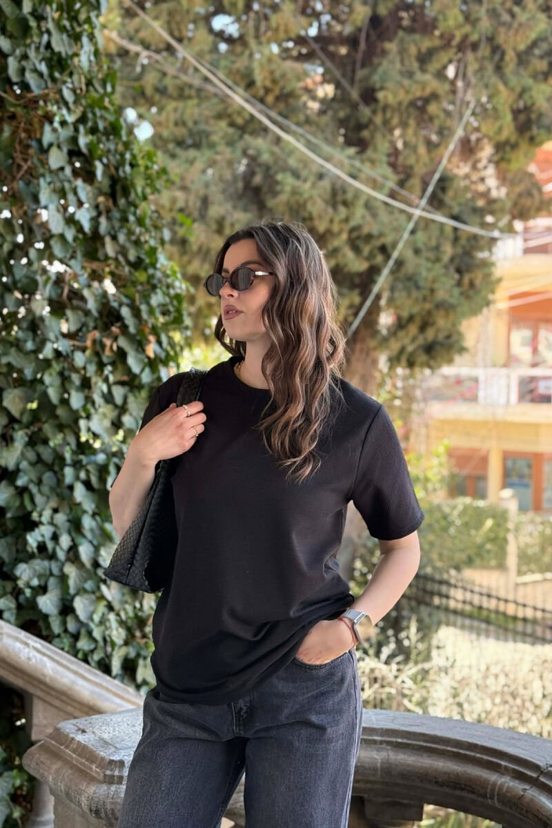 ROUND NECK TEXTURED WOMAN T-SHIRT + 6 PAIR SOCKS BLACK/ E ZEZE - 1