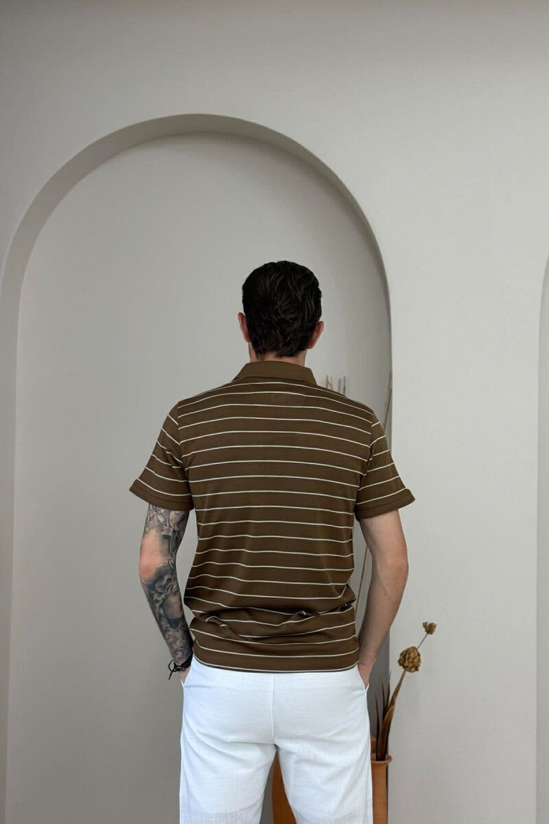 T-SHIRT ME VIJA ME JAKE POLO PER MESHKUJ NE NGJYRE KAFE - 3