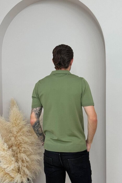 T-SHIRT NJE NGJYRESH DHE JAKE ME ZINXHIR PER MESHKUJ NE NGJYRE JESHILE - 4