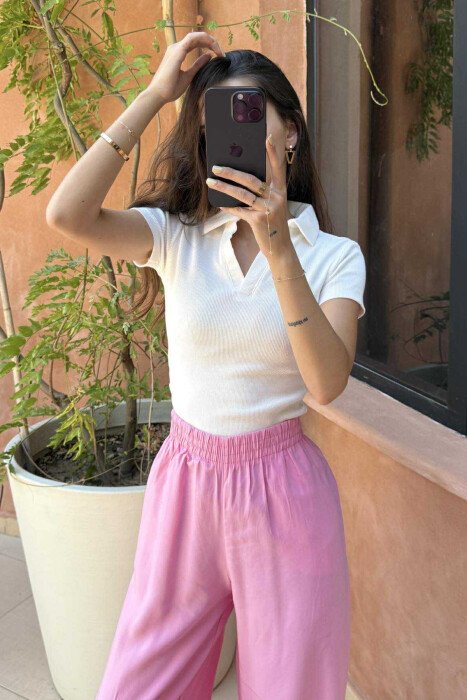 T-SHIRT NJË NGJYRËSH I THJESHTË ME JAKË POLO PËR FEMRA NË NGJYRËN E BARDHË - 4