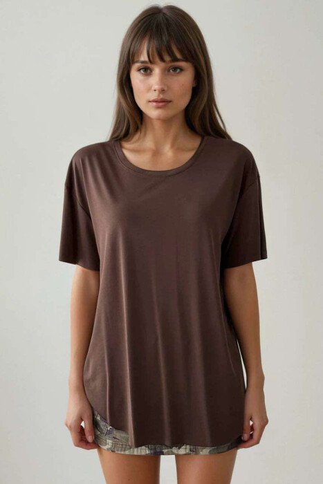T-SHIRT NJË NGJYRËSH PËR FEMRA NË NGJYRËN KAFE - 1