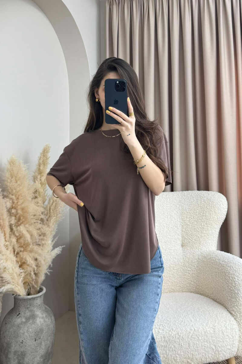 T-SHIRT NJË NGJYRËSH PËR FEMRA NË NGJYRËN KAFE - 5