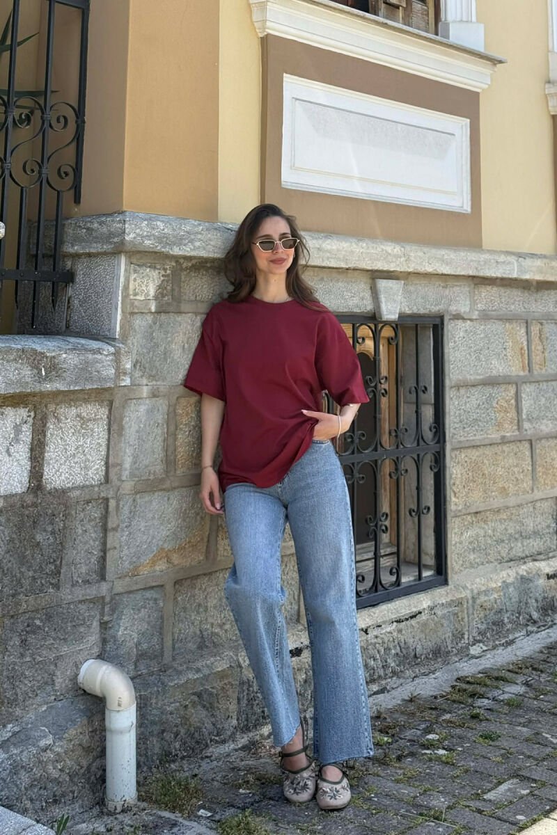 T-SHIRT NJË NGJYRËSH I THJESHTË PËR FEMRA NË NGJYRËN VISHNJË - 3