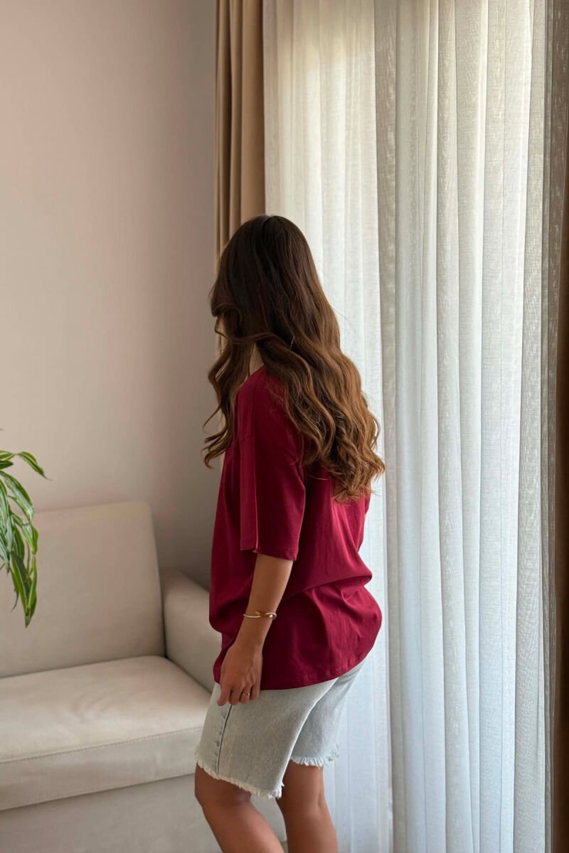 T-SHIRT NJË NGJYRËSH I THJESHTË PËR FEMRA NË NGJYRËN VISHNJË - 2