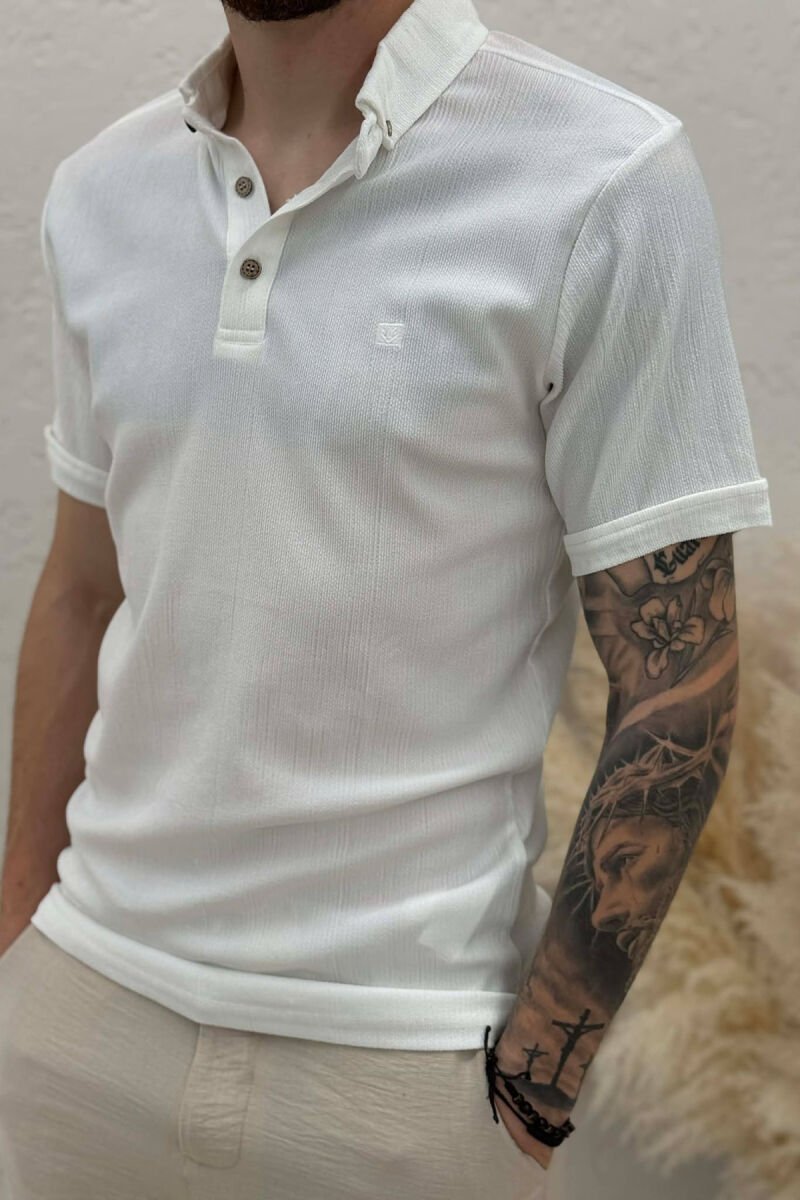 T-SHIRT NJE NGJYRESH I THJESHTE PER MESHKUJ NE NGJYRE TE BARDHE - 4