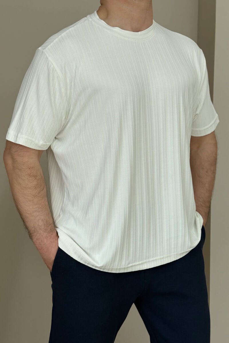 T-SHIRT NJË NGJYRËSH I THJESHTË PËR MESHKUJ NË NGJYRËN E BARDHË - 4