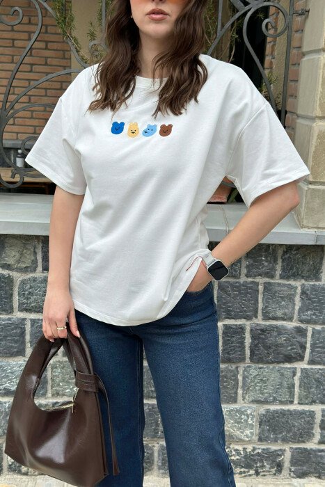 T-SHIRT NJE NGJYRESH ME DIZAJN ME ARUSH PER FEMRA NE NGJYRE TE BARDHE - 2
