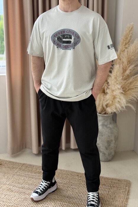 T-SHIRT NJË NGJYRËSH ME DIZAJN PËR MESHKUJ NË NGJYRËN BEZHË E ZBARDHUR - 2