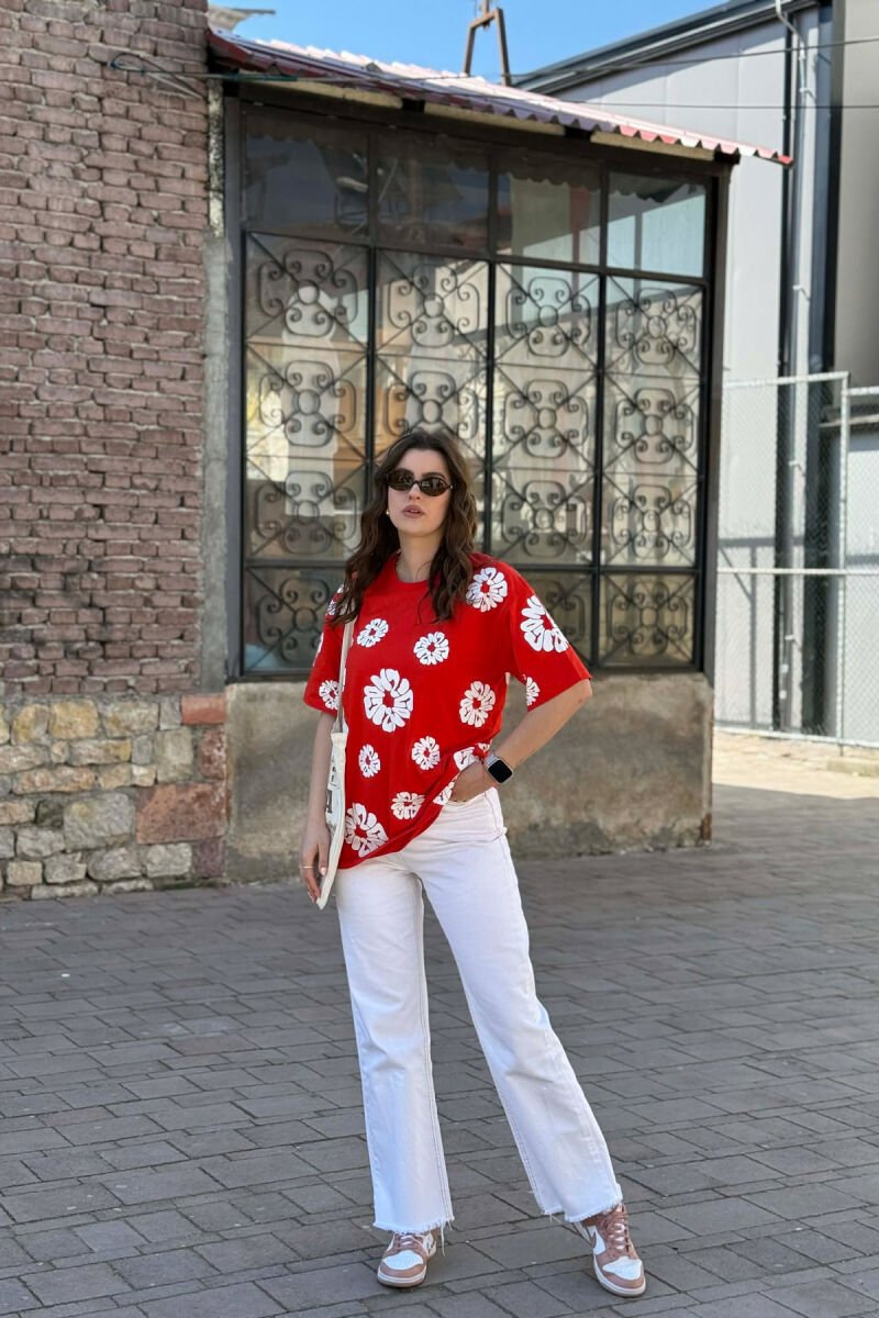 T-SHIRT NJE NGJYRESH ME DIZJAN PER FEMRA NE NGJYRE PORTOKALLI + 6 PALE ÇORAPE DHURATE - 4