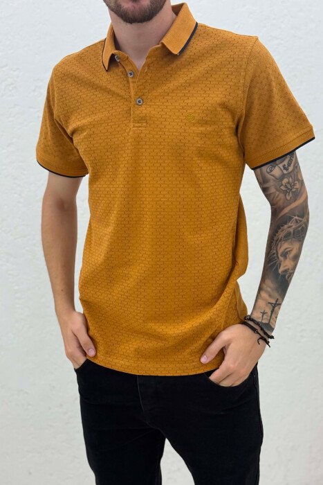 T-SHIRT NJE NGJYRESH ME DIZAJN PER MESHKUJ NE NGJYRE KAFE TE ZBARDHUR - 2