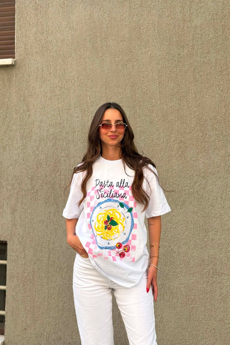 T-SHIRT NJE NGJYRESH ME IMAZH PARA PER FEMRA NE NGJYRE TE BARDHE - 1