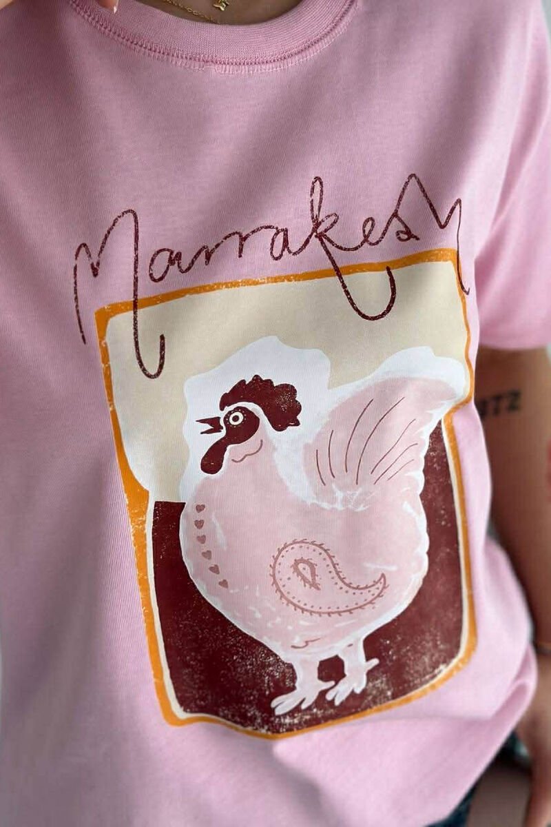 T-SHIRT NJE NGJYRESH ME IMAZH PER FEMRA NE NGJYRE ROZE - 3