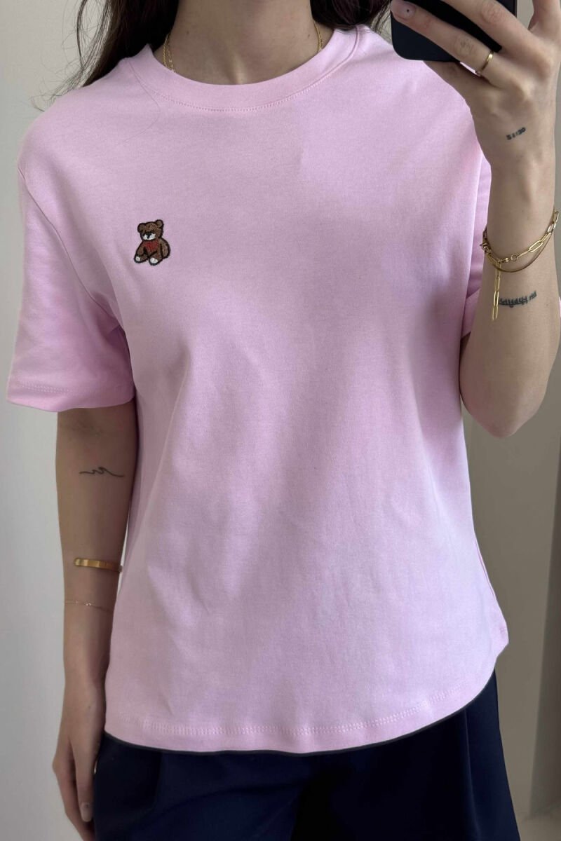 T-SHIRT NJË NGJYRËSH ME IMAZHIN E ARUSHIT PËR FEMRA NË NGJYRËN ROZË - 3