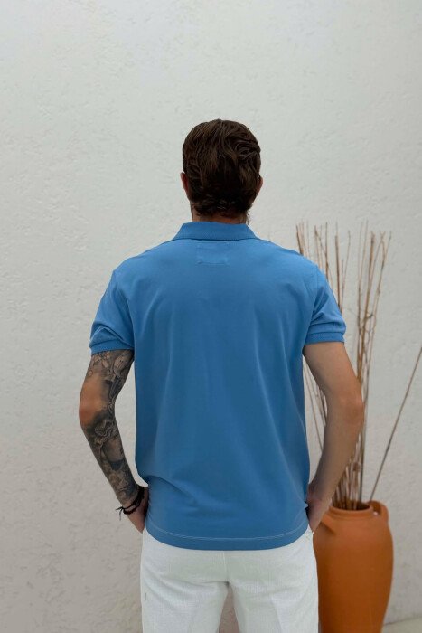 T-SHIRT NJE NGJYRESH ME JAKE ME ZINXHIR PER MESHKUJ NE NGJYRE BLU TE ZBARDHUR - 2