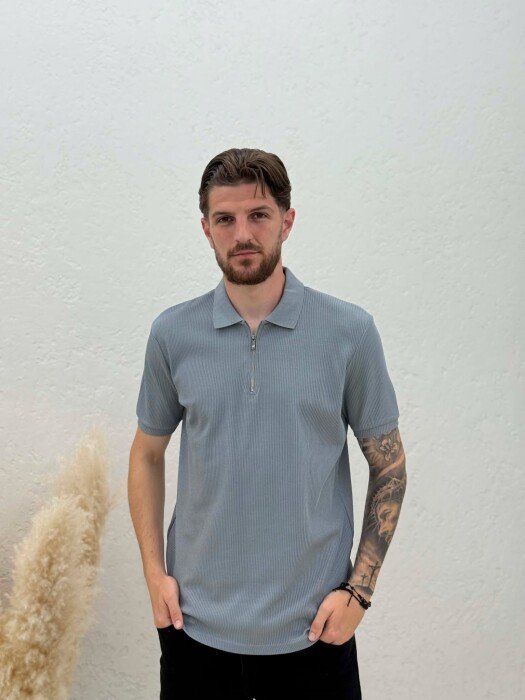 T-SHIRT NJE NGJYRESH ME JAKE ME ZINXHIR PER MESHKUJ NE NGJYRE GRI 
