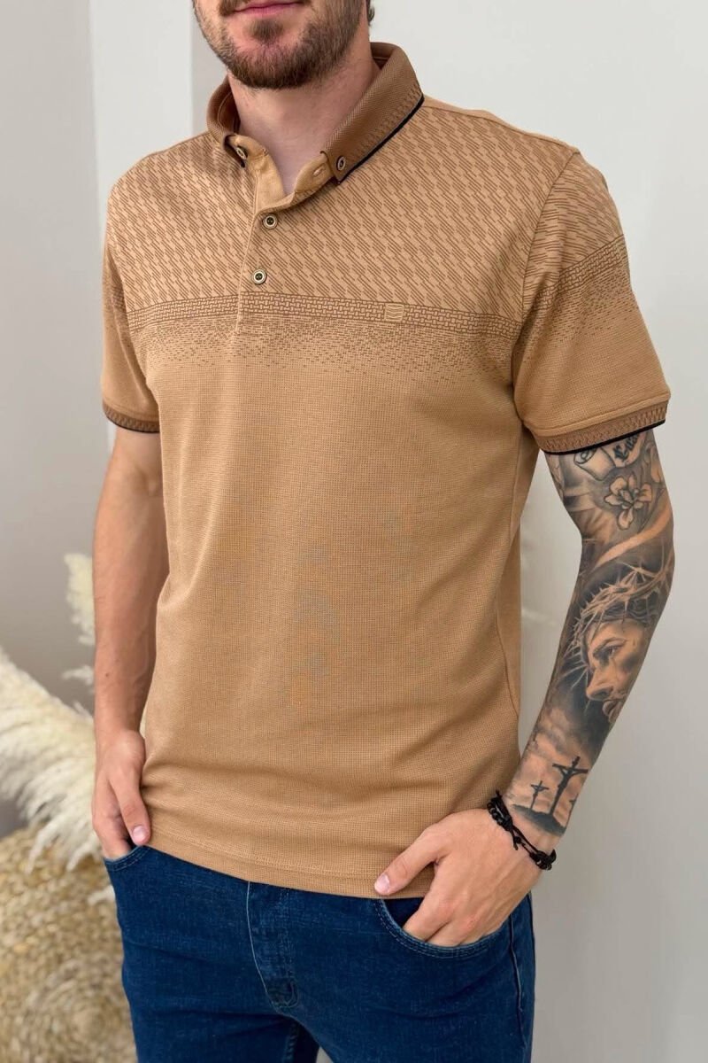 T-SHIRT NJE NGJYRESH ME JAKE POLO PER MESHKUJ NE NGJYRE BEZHE TE ERRET - 2