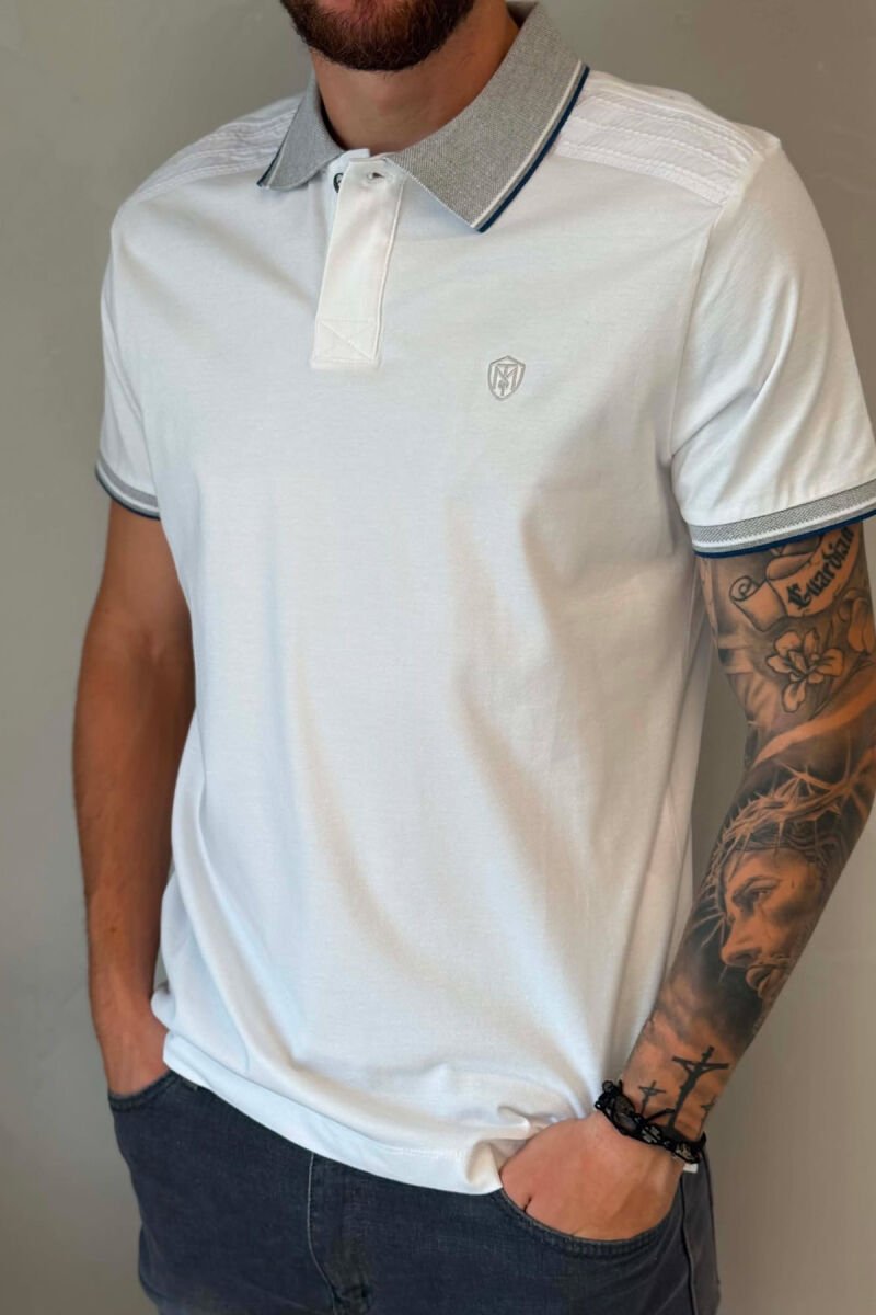 T-SHIRT NJE NGJYRESH ME JAKE POLO PER MESHKUJ NE NGJYRE TE BARDHE - 2