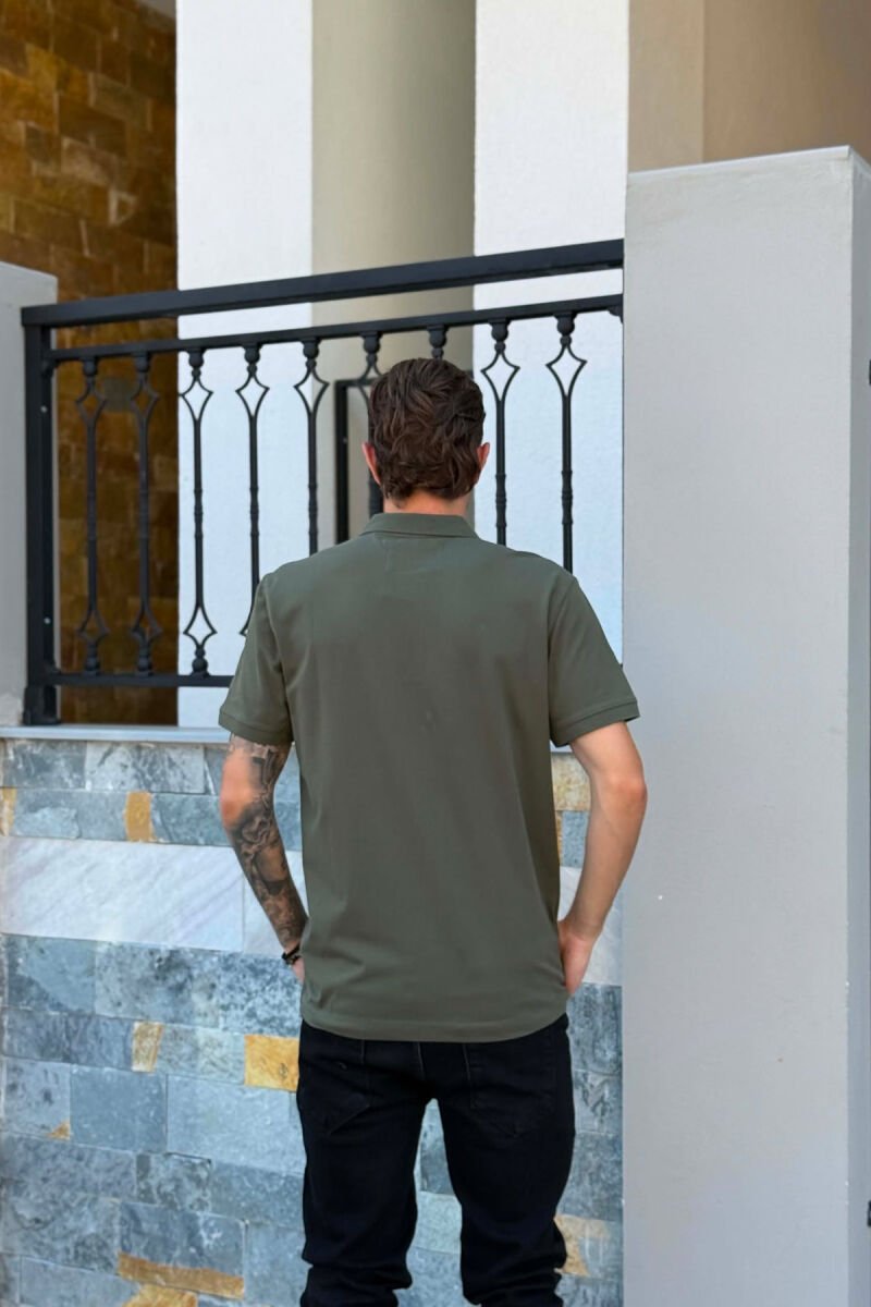 T-SHIRT NJE NGJYRESH ME JAKE POLO PER MESHKUJ NE NGJYRE ULLI - 3
