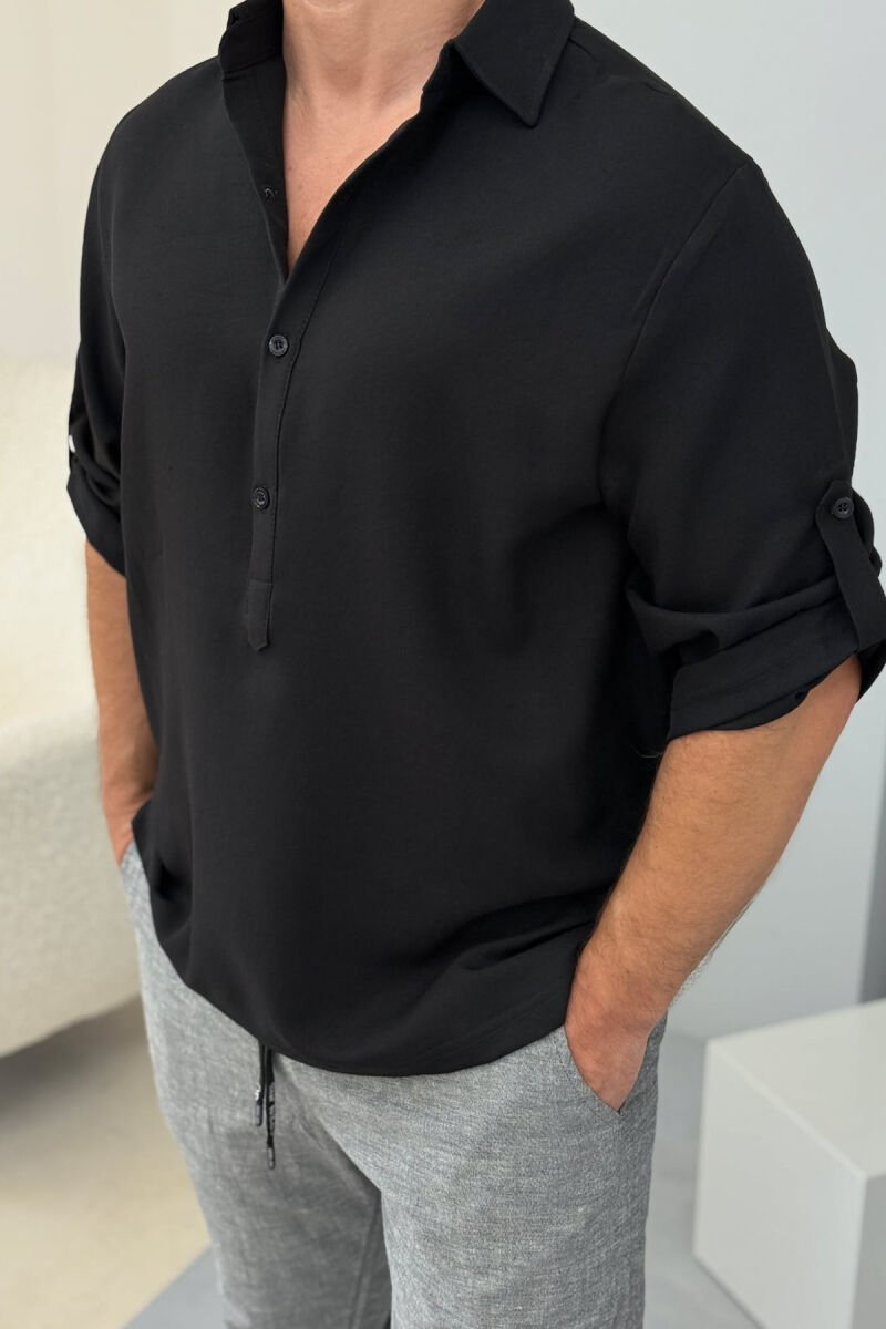 T-SHIRT NJË NGJYRËSH ME JAKË POLO PËR MESHKUJ NË NGJYRËN E ZEZË - 2