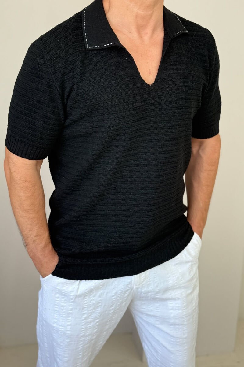 T-SHIRT NJË NGJYRËSH ME JAKË POLO PËR MESHKUJ NË NGJYRËN E ZEZË - 3