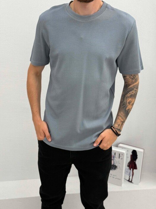 T-SHIRT ME JAKE TE RRUMBULLAKET PER MESHKUJ NE NGJYRE GRI - 4