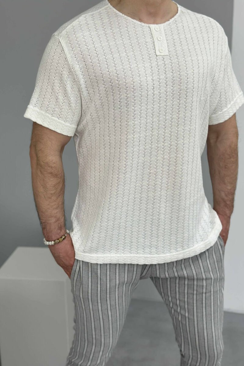 T-SHIRT NJË NGJYRËSH ME KOPSA PËR MESHKUJ NË NGJYRËN E BARDHË - 1