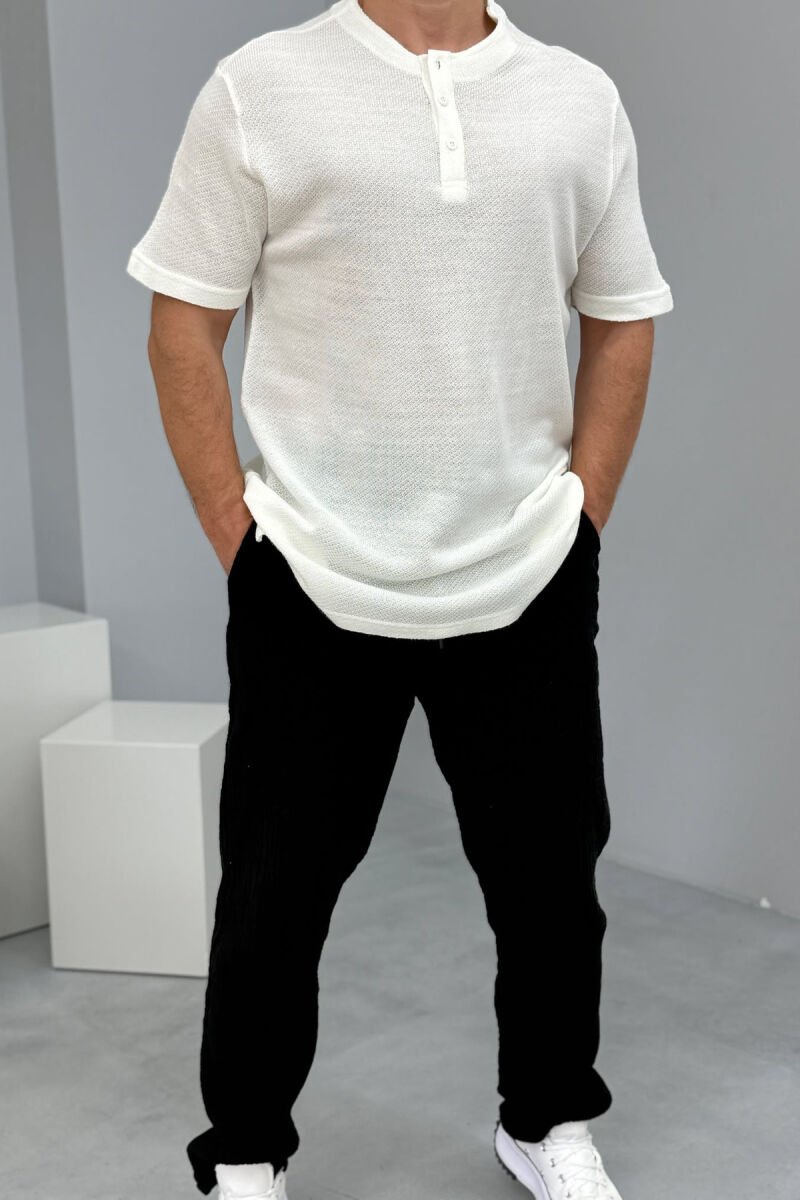 T-SHIRT NJË NGJYRËSH ME KOPSA PËR MESHKUJ NË NGJYRËN KREM - 1
