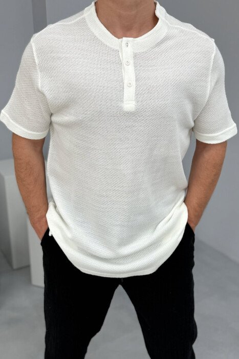 T-SHIRT NJË NGJYRËSH ME KOPSA PËR MESHKUJ NË NGJYRËN KREM - 2