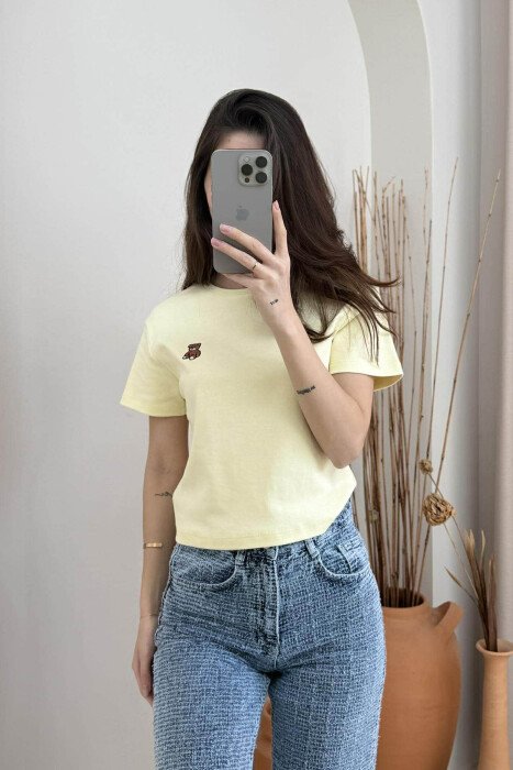 T-SHIRT NJË NGJYRËSH ME LOGON E ARUSHIT PËR FEMRA NË NGJYRËN E VERDHË - 2