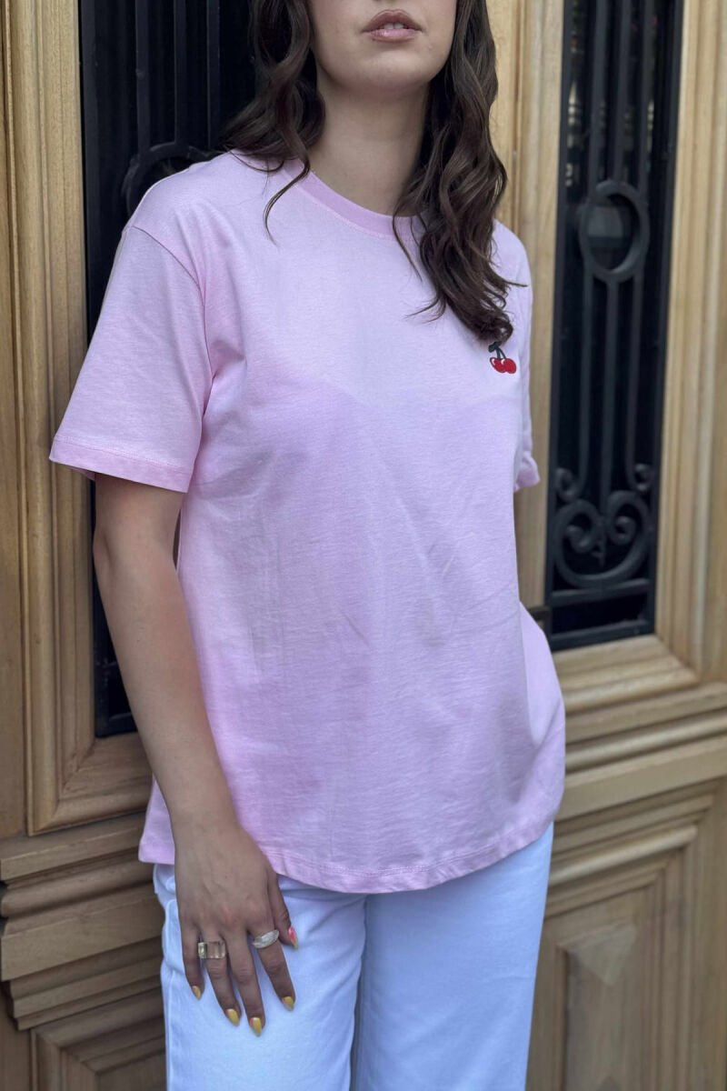 T-SHIRT NJË NGJYRËSH ME LOGON E QERSHISË PËR FEMRA NË NGJYRËN ROZË - 6
