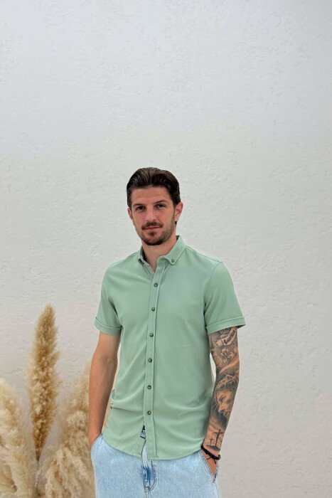 T-SHIRT NJE NGJYRESH ME MENGE TE SHKURTRA PER MESHKUJ NE NGJYRE MENTE - KLAUDIO FASHION