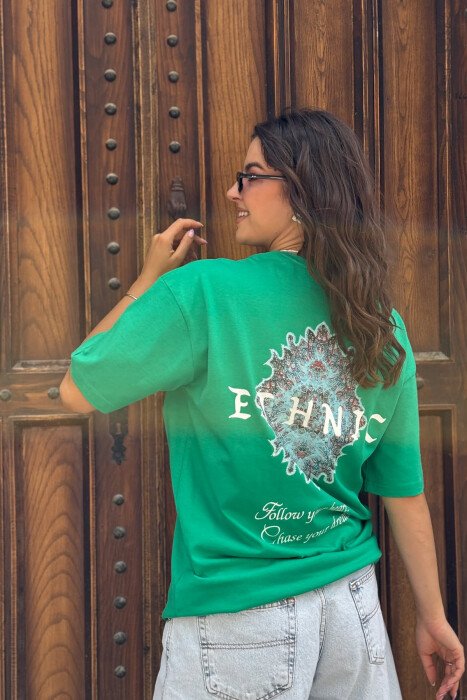 T-SHIRT NJË NGJYRËSH ME SHKRIME PËR FEMRA NË NGJYRËN JESHILE - 3
