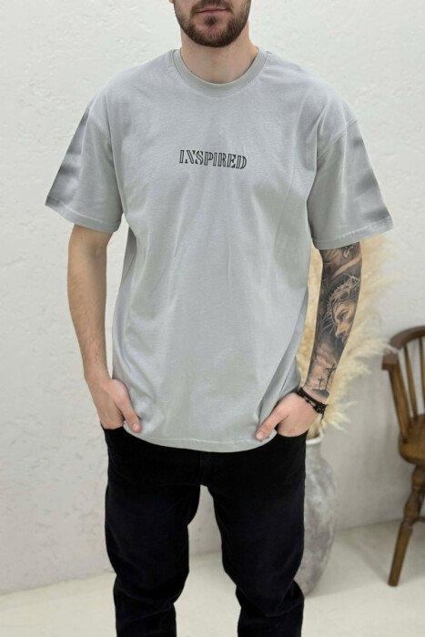 T-SHIRT NJE NGJYRESH ME SHKRIME PER MESHKUJ NE NGJYRE GRI - 3