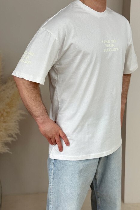 T-SHIRT NJË NGJYRËSH ME SHKRIME PËR MESHKUJ NË NGJYRËN E BARDHË - KLAUDIO FASHION