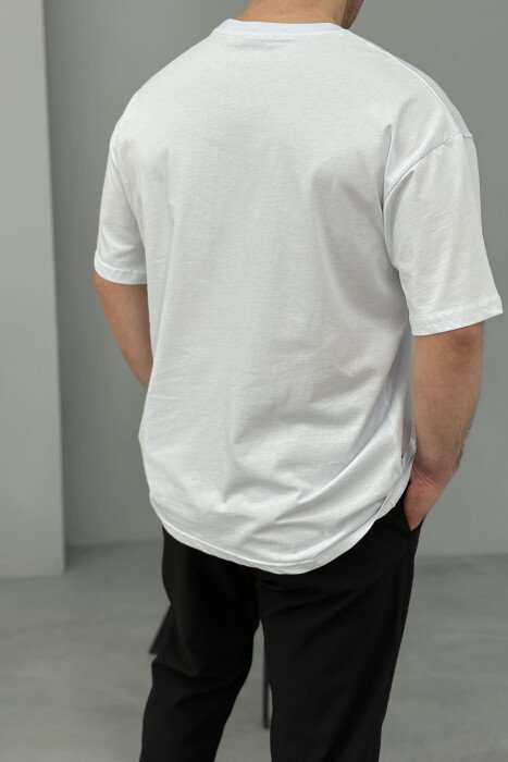 T-SHIRT NJË NGJYRËSH ME SHKRIME PËR MESHKUJ NË NGJYRËN E BARDHË - 4